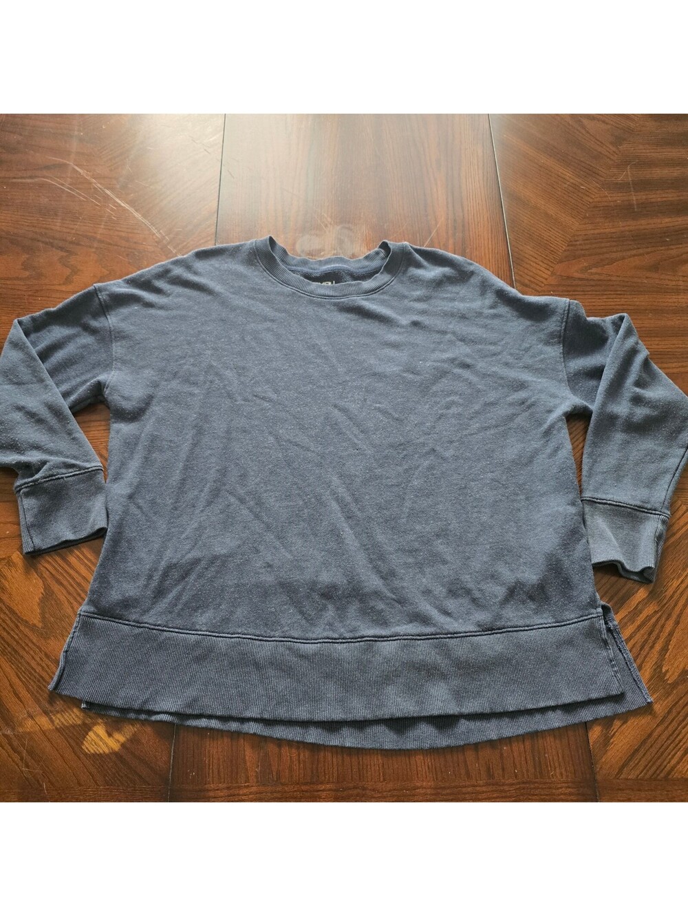 Time and Tru Blue Long Sleeve Pullover Top